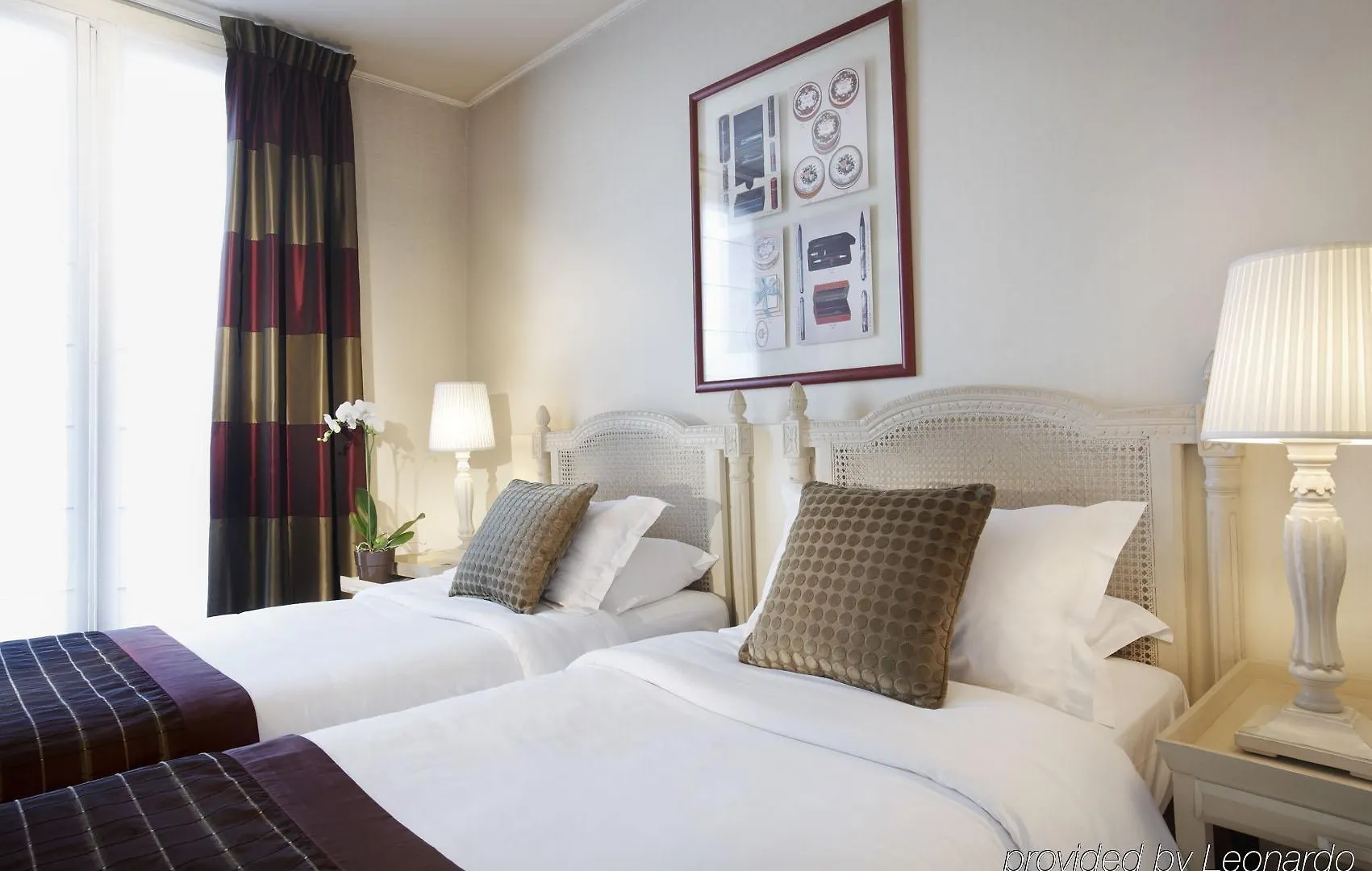 Hotel Zelie Paris 3*,