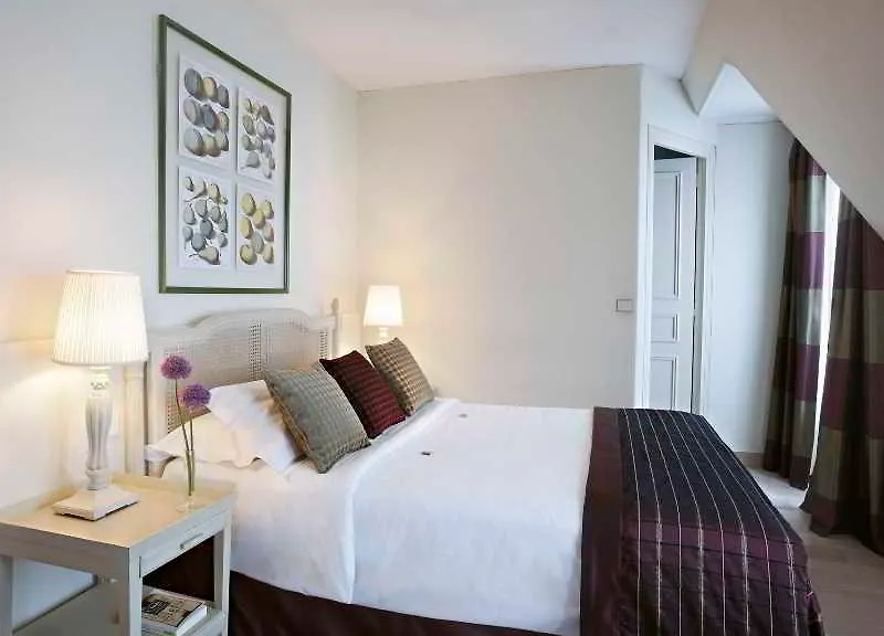 ***  Hotel Zelie Paris France