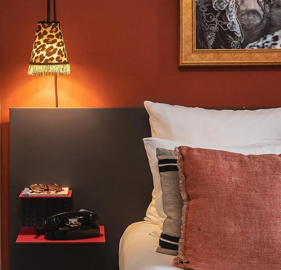 ***  Hotel Zelie Parigi Francia