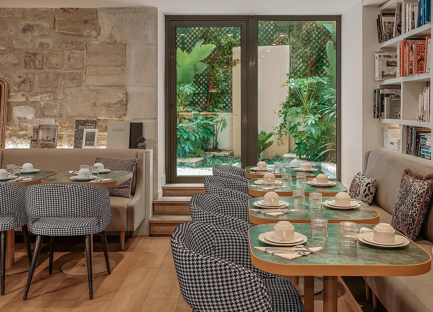 ***  Hotel Zelie Parigi Francia